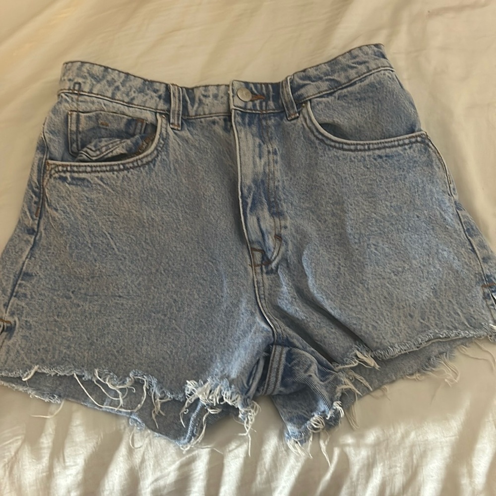 Zara denim shorts size 27